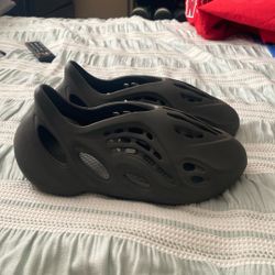 Charcoal Yeezy Foam Runners Size 10