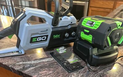 EGO Power Cordless Chain saw with Battery and Charger