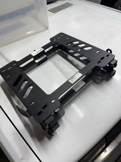 Planted Seat Brackets for Audi 4000