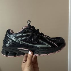 New Balance 1906 navy blue & Pink 