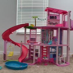 Barbie Dreamhouse - 3 Stories
