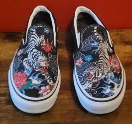 Title: RARE Vans Classic Slip-On 'Tiger Floral' - MINT Condition!Description: