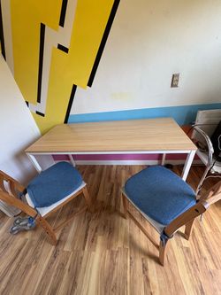 2 tables + 2 chairs