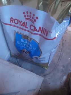 Royal Canin English Bulldog Dry Puppy Food. 