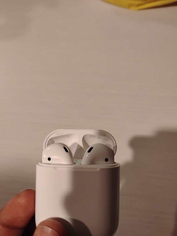 Apple Air Pods 2nd Generation