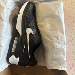 Woman’s Air Max 90’s