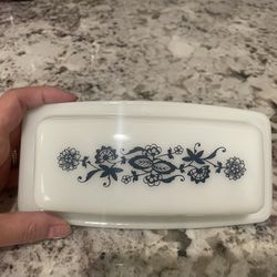 Vintage Pyrex Old Town Blue Onion Butter Dish with lid  Milk Glass 
