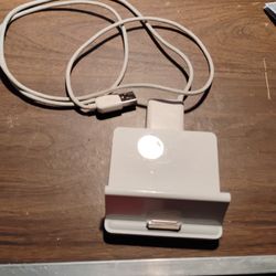Apple A1352 Docking Station for Apple