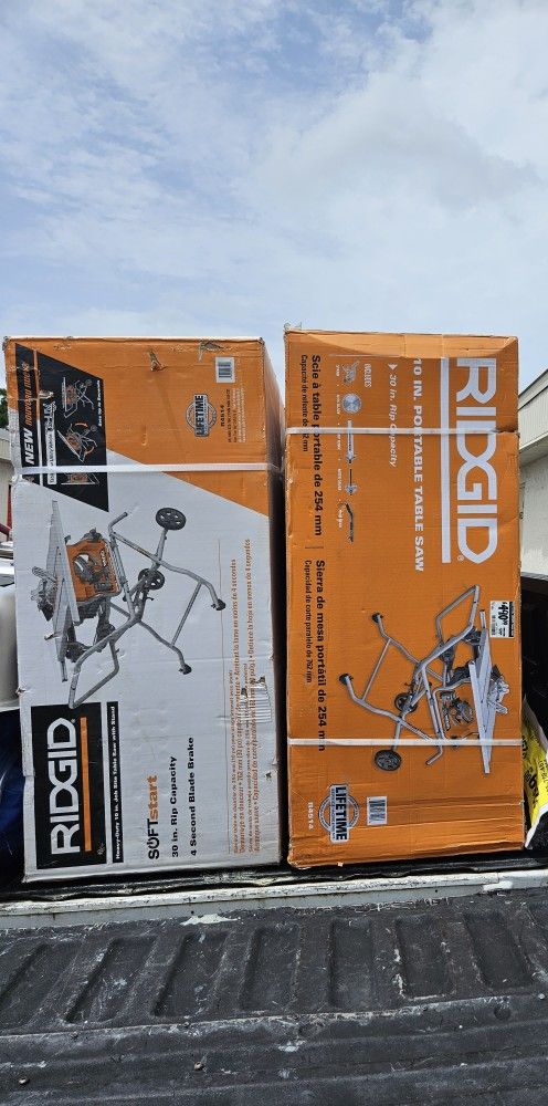 Heavy Duty 10in Job Site Tabke Saw 400 each With Stand New