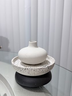 Minimalist Terrazzo Vase & Tray Set (16cm)