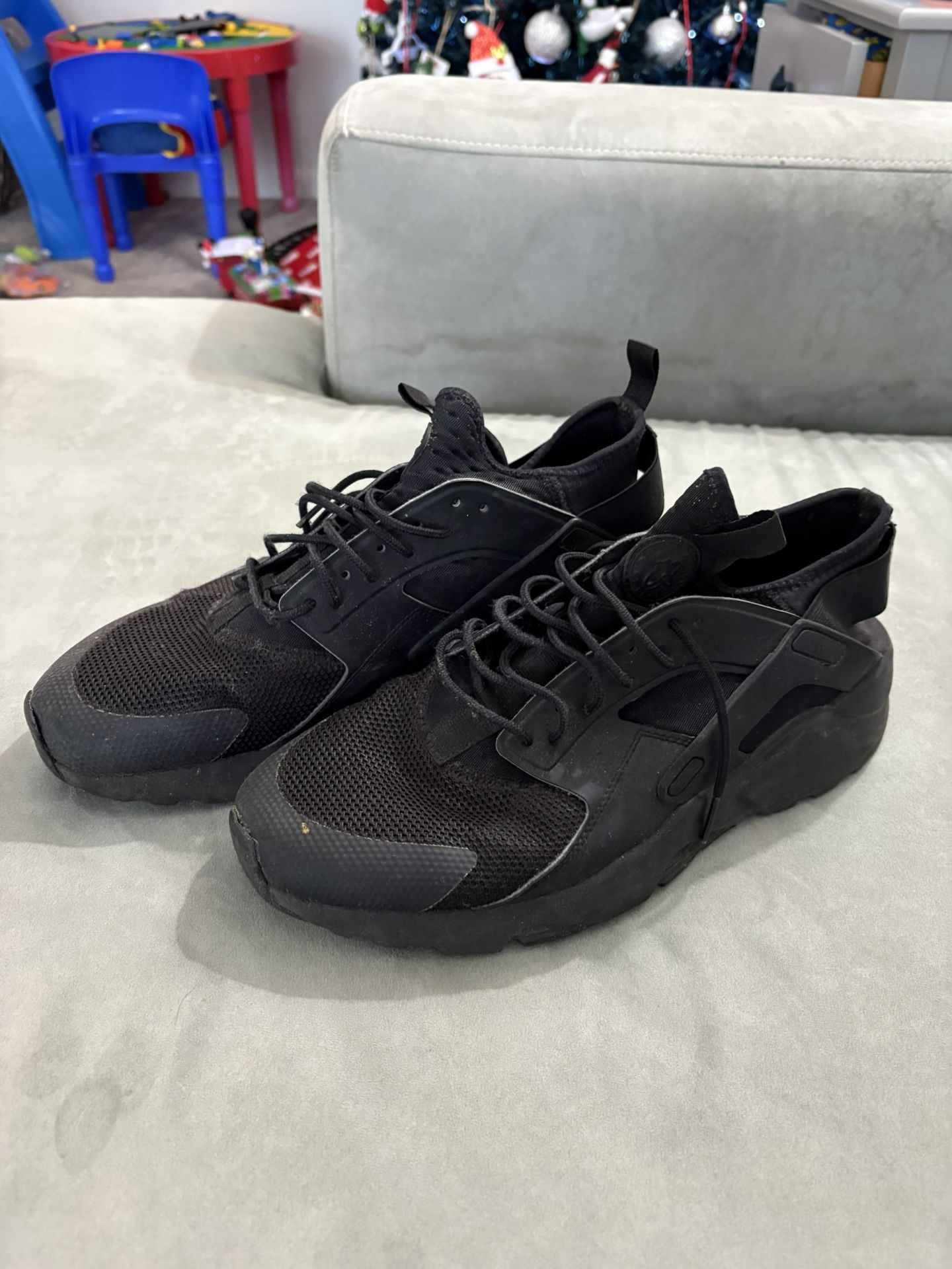 Nike Huarache Size 11