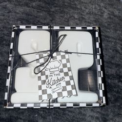 Salt & Pepper Shaker