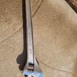 18" Crescent Crestology