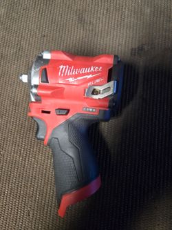 Milwaukee m12 impact