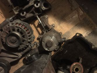 2005-2010 Mustang engine parts read below