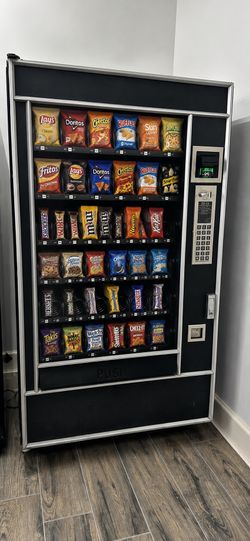 Snack Vending Machine – Fully Working + Cash/Coin