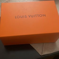 lv skates size 10