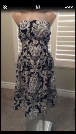 Women's black and white ambiance dress size medium
