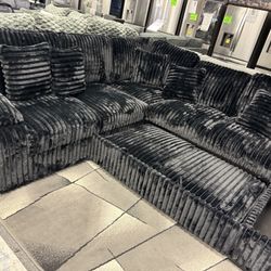 Beautiful Sectional With Pull Out Bed & Storage 