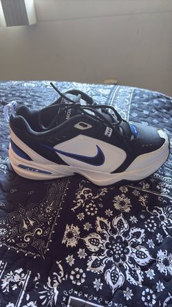 Nike AIR MONARCH IV