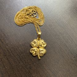 Gold Plated Clover & Chain