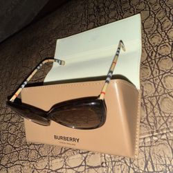 Burberry Sunglasses Great Condition $40