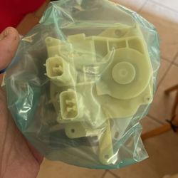 Door Lock Actuator 