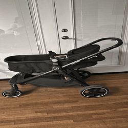 Infant Swing – Plush and Snug for Your Baby’s Relaxation us smile