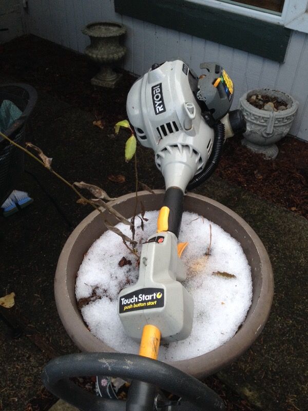 Ryobi ES30 Touch start weed eater