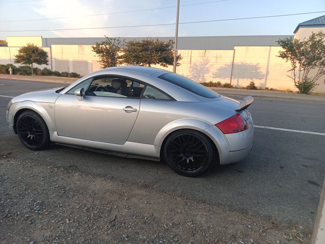 2003 Audi TT