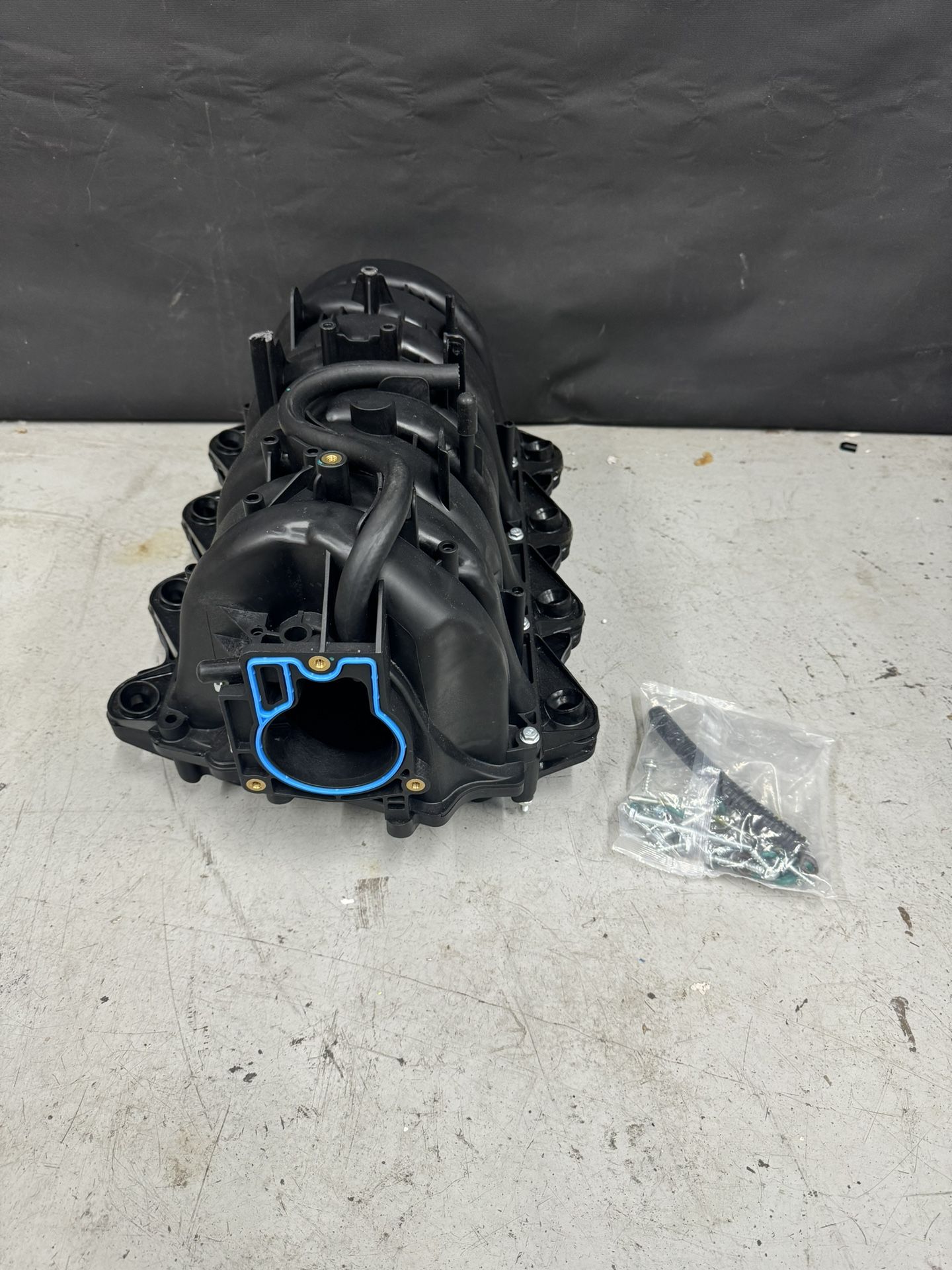 Brand New Intake Manifold Assembly For Chevy & GMC, Silverado 1(contact info removed) 3500, Suburban, Tahoe 00-06, Savana, Sierra, Yukon