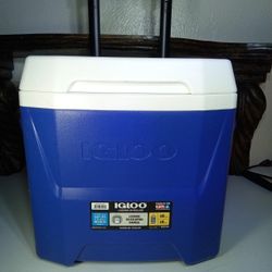 Igloo Rolling Wheeled Cooler Locking Telescoping Handle 24 Cans Made In USA 