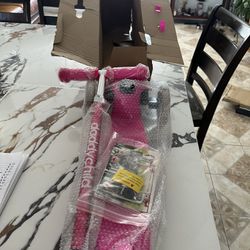 Pink light up Scooter ages 3-12