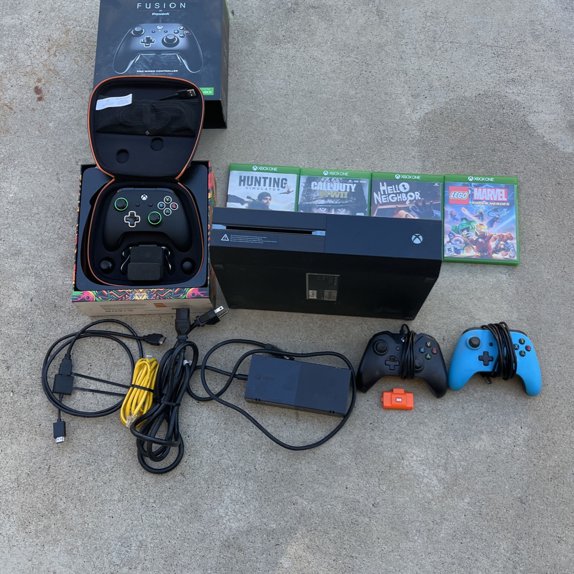 Xbox One With Controllers and Games