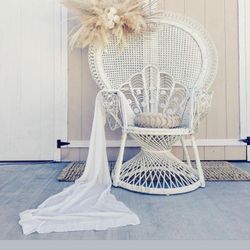 Peacock white wicker Chair