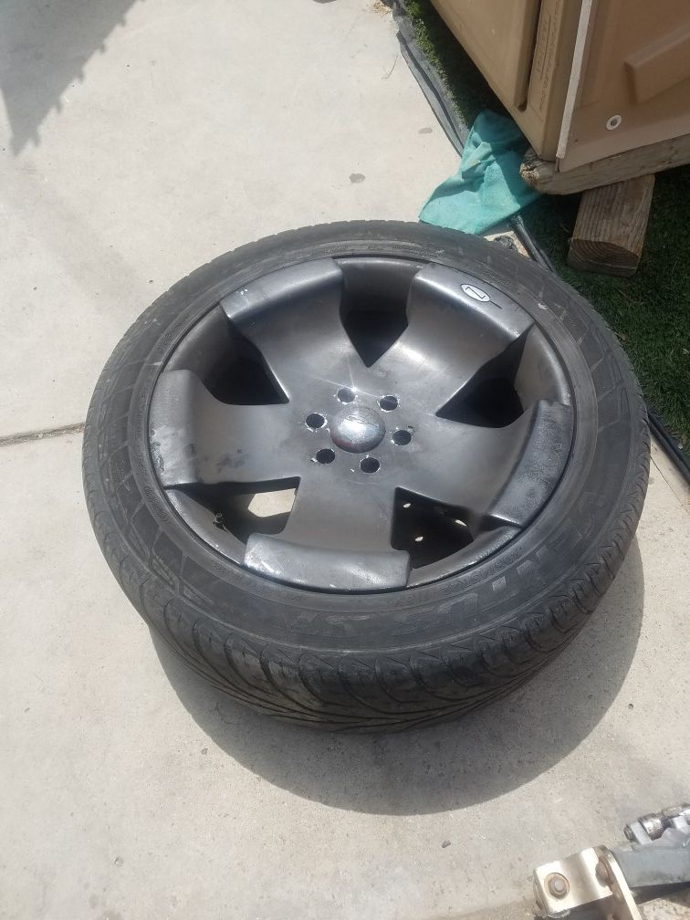 22 rims 6 lugz Silverado
