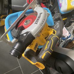 Dewalt Saw 
