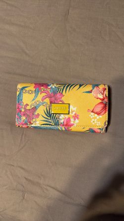 Guess Wallet