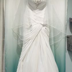 Wedding Dress Size M Flexible Corset with a veil