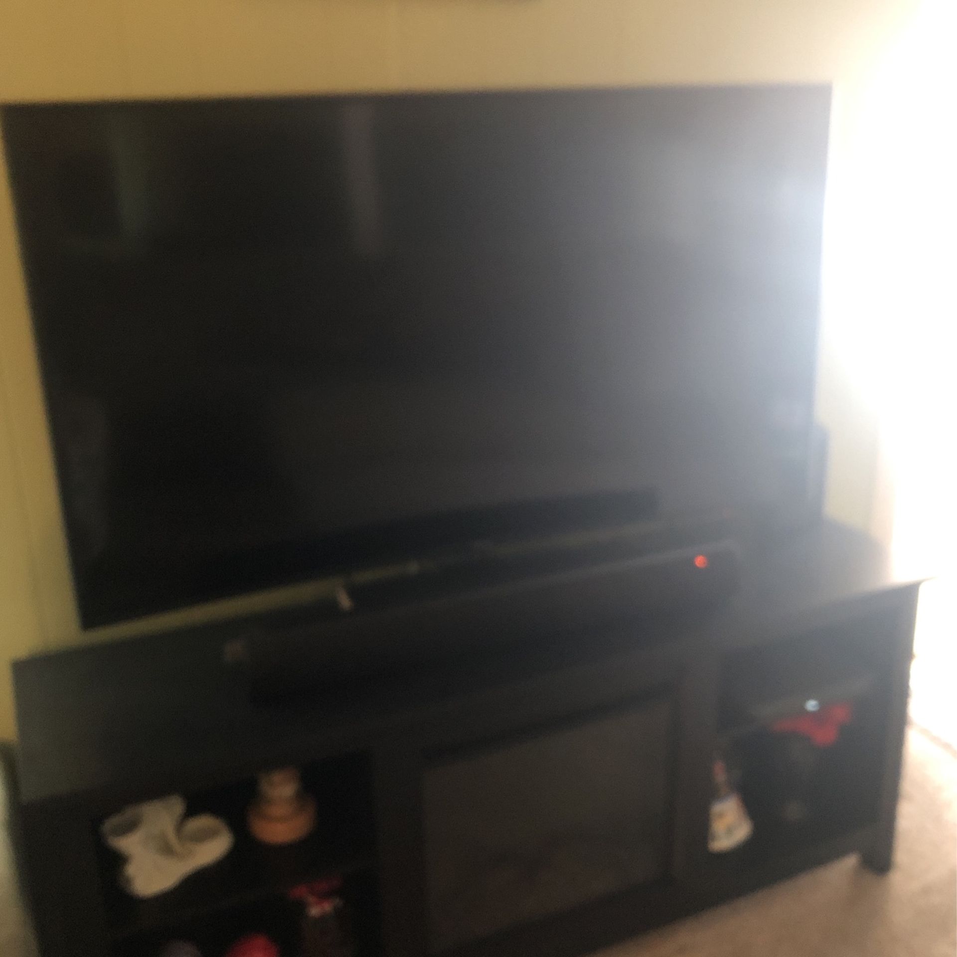 Tv Samson  55 Inch With Remote  Works Great  A Year And A Half Old  