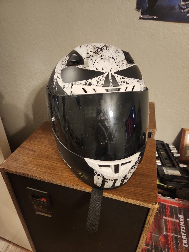 cheap snowboard helmets uk Ski Helmets & Snowboard Helmets | Men's & Women's Ski Helmets