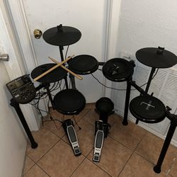 Alesis Nitro 8 Piece Electronic Drum Set ($299 Or Best Offer)