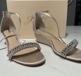 Jewel Badgley Mischka Sz8 $45