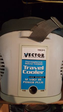 Vector travel cooler