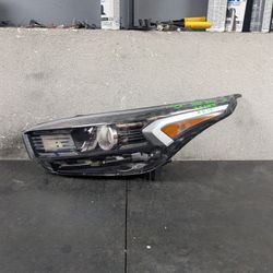 2022-2023-2024 KIA FORTE RIGHT HEADLIGHT OEM USED #9648