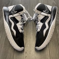 Nike Kyrie Infinity TB Men’s Size 8.5