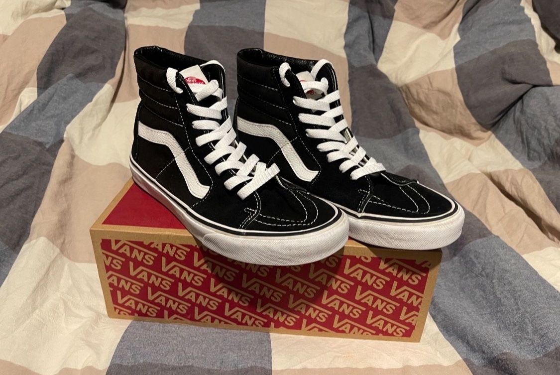 Vans Off The Wall Sk8-Hi Skate Shoe High tops Men’s 9.0 Womens 10.5 Black