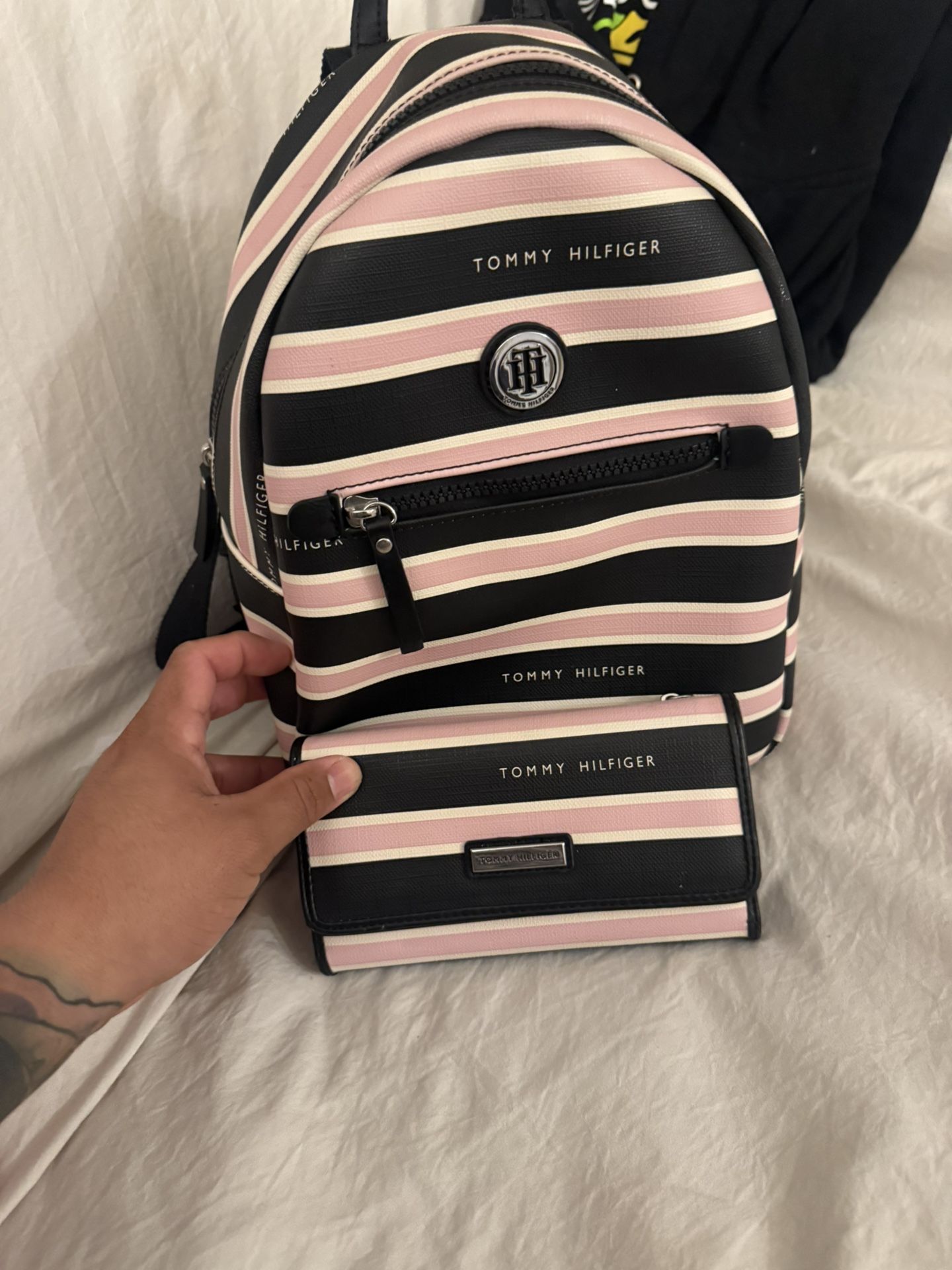 Tommy Bag-pack With Wallet