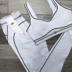 Small Alo Yoga Set