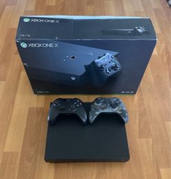 Microsoft Xbox One X 1TB Black 4K w/ 2 Controllers & Cord, GOOD